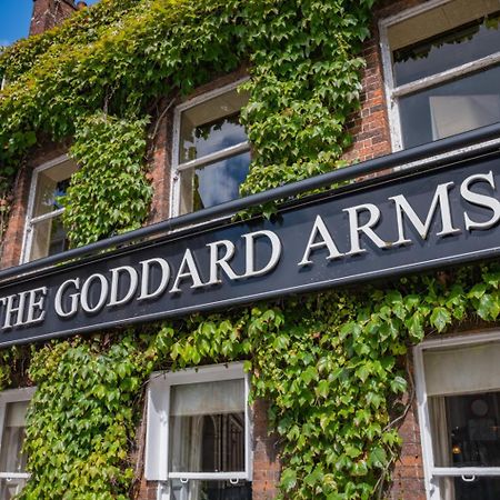 The Goddard Arms Hotel Swindon Kültér fotó