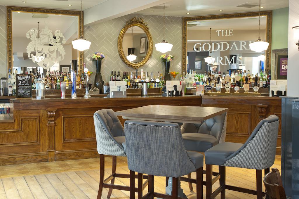 The Goddard Arms Hotel Swindon Kültér fotó