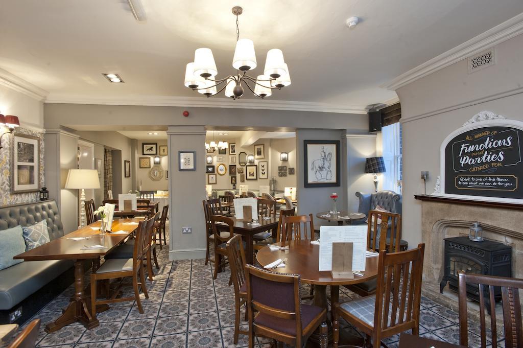 The Goddard Arms Hotel Swindon Kültér fotó