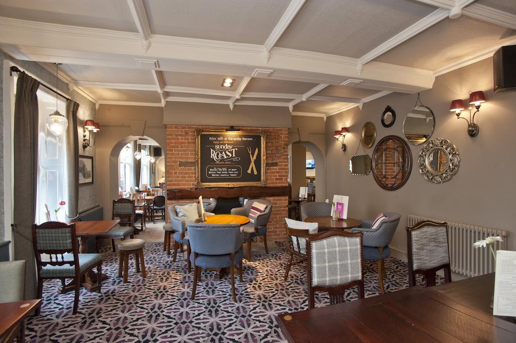 The Goddard Arms Hotel Swindon Kültér fotó