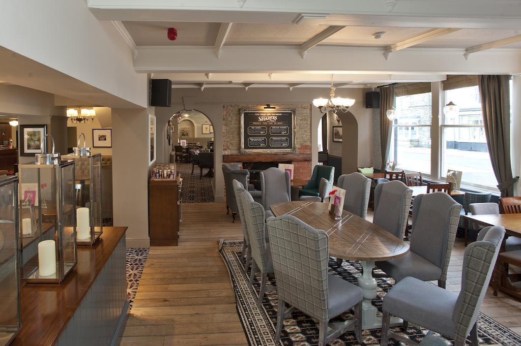 The Goddard Arms Hotel Swindon Kültér fotó