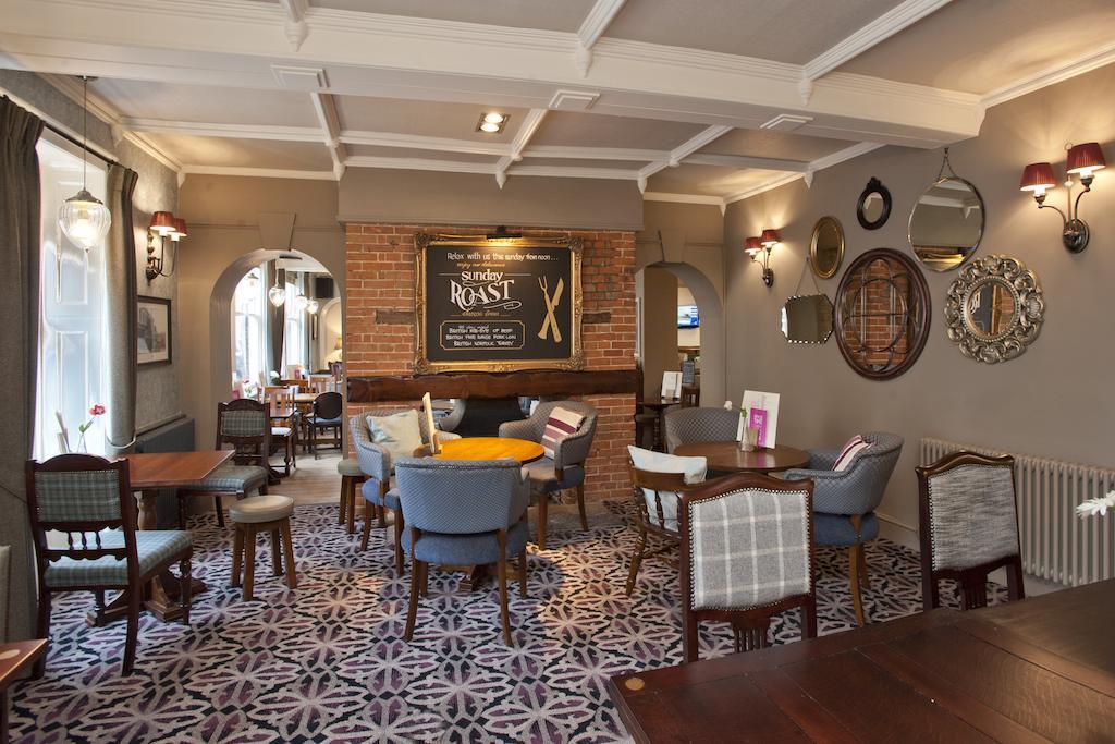 The Goddard Arms Hotel Swindon Kültér fotó