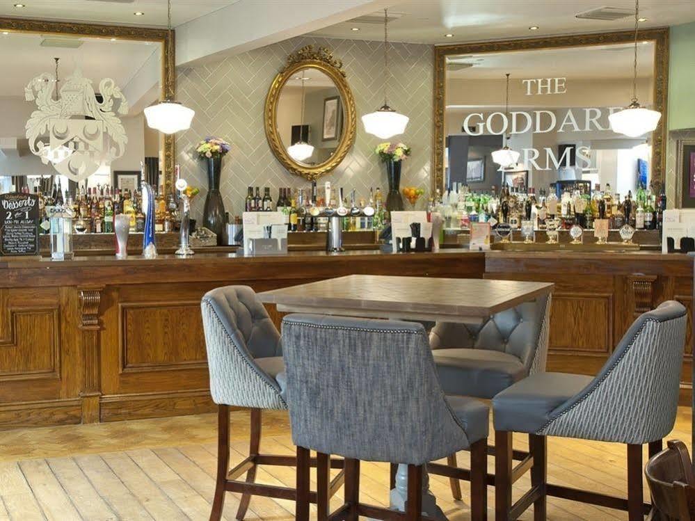 The Goddard Arms Hotel Swindon Kültér fotó