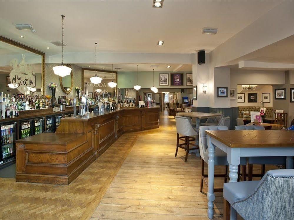 The Goddard Arms Hotel Swindon Kültér fotó